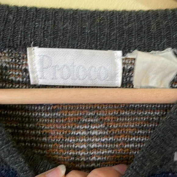 Oversized Fall Pattern Sweater - Picture 2 of 3